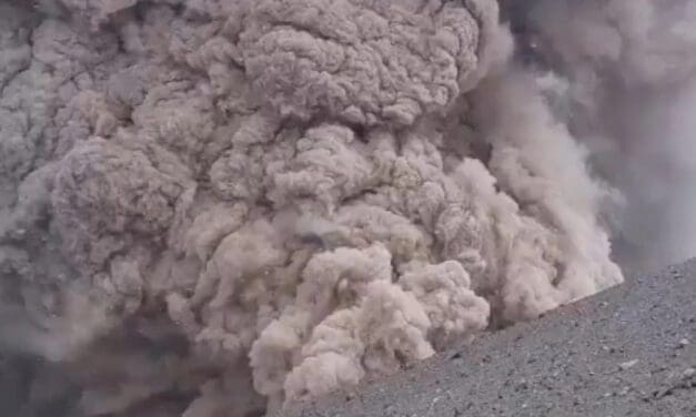 Guía de montaña se despide de su familia mientras captura vídeo de erupción de volcán en Chile