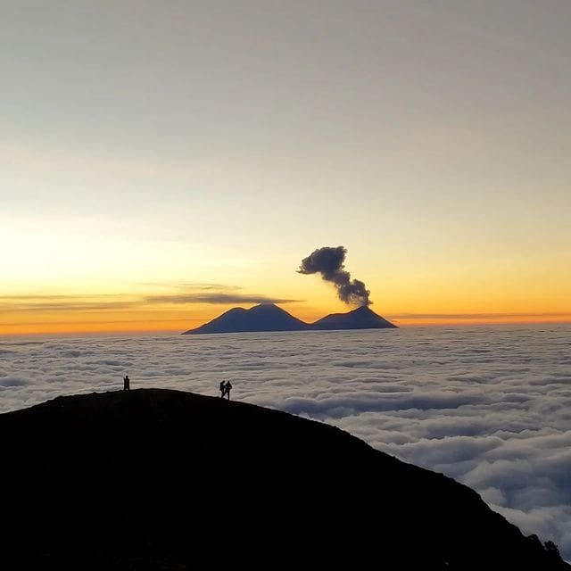 Vista del Volcán Zunil. 