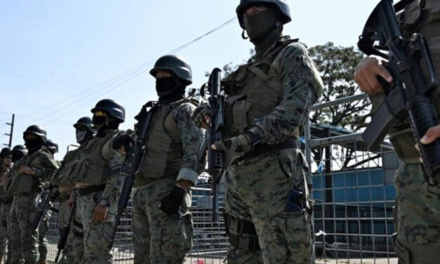 Estallido de violencia carcelaria en Ecuador deja al menos 18 reclusos muertos