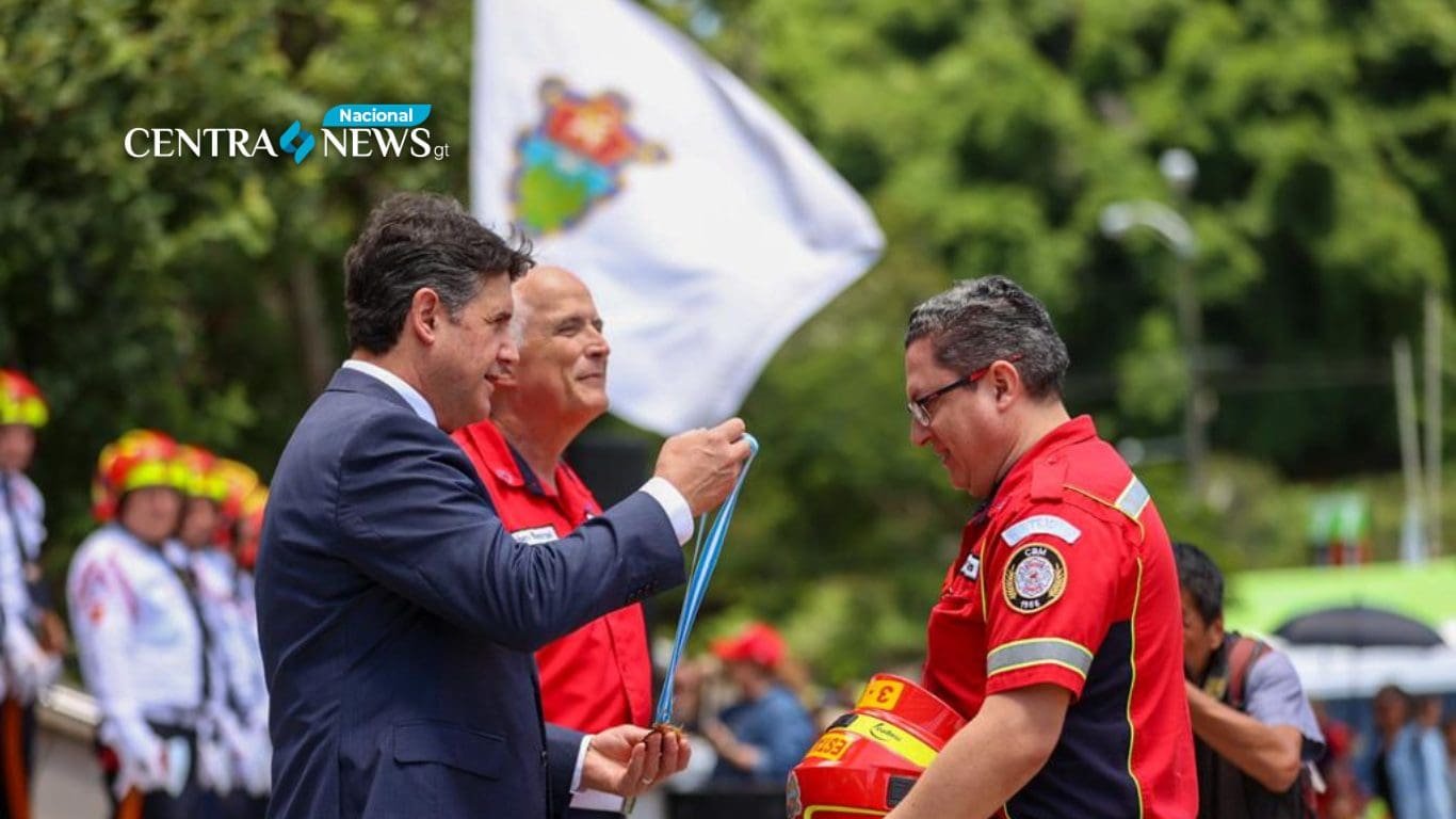 Cuerpo de Bomberos Municipales celebra 68 años de servicio (1)