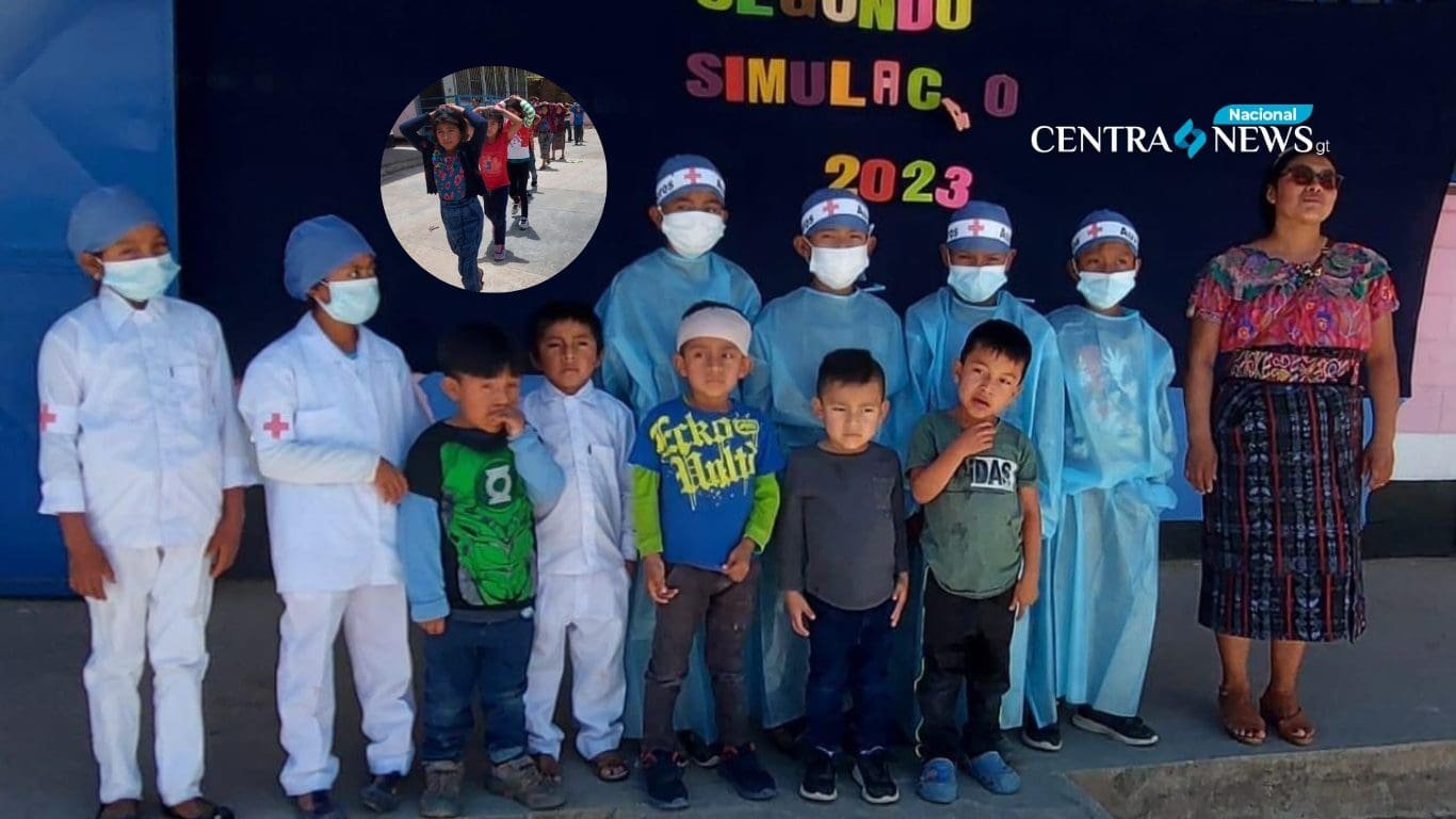 Estudiantes de Totonicapán realizan simulacro de sismo