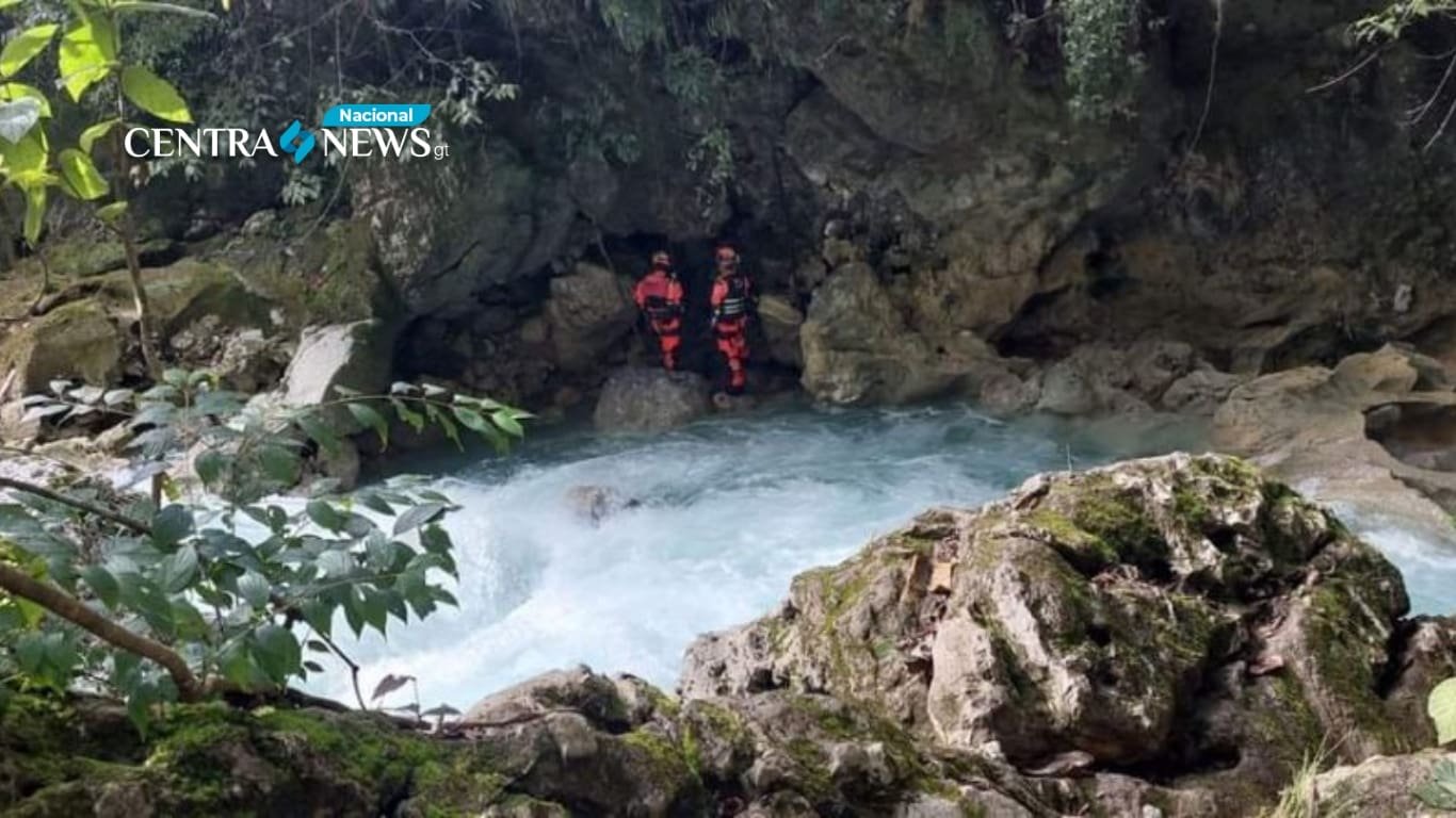 Cámara acuática localiza restos del turista desaparecido en la Laguna Encantada