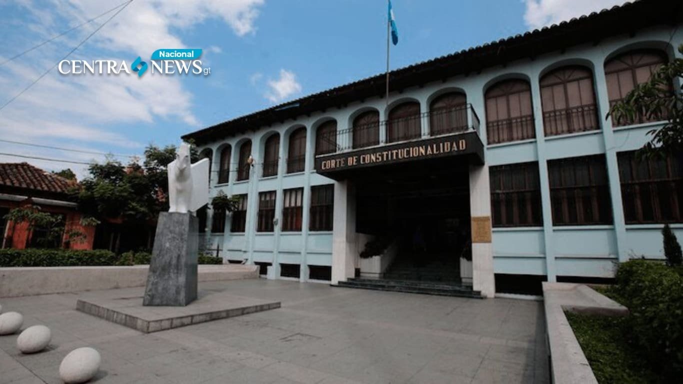 Corte de Constitucionalidad admite trámite de amparos del TSE