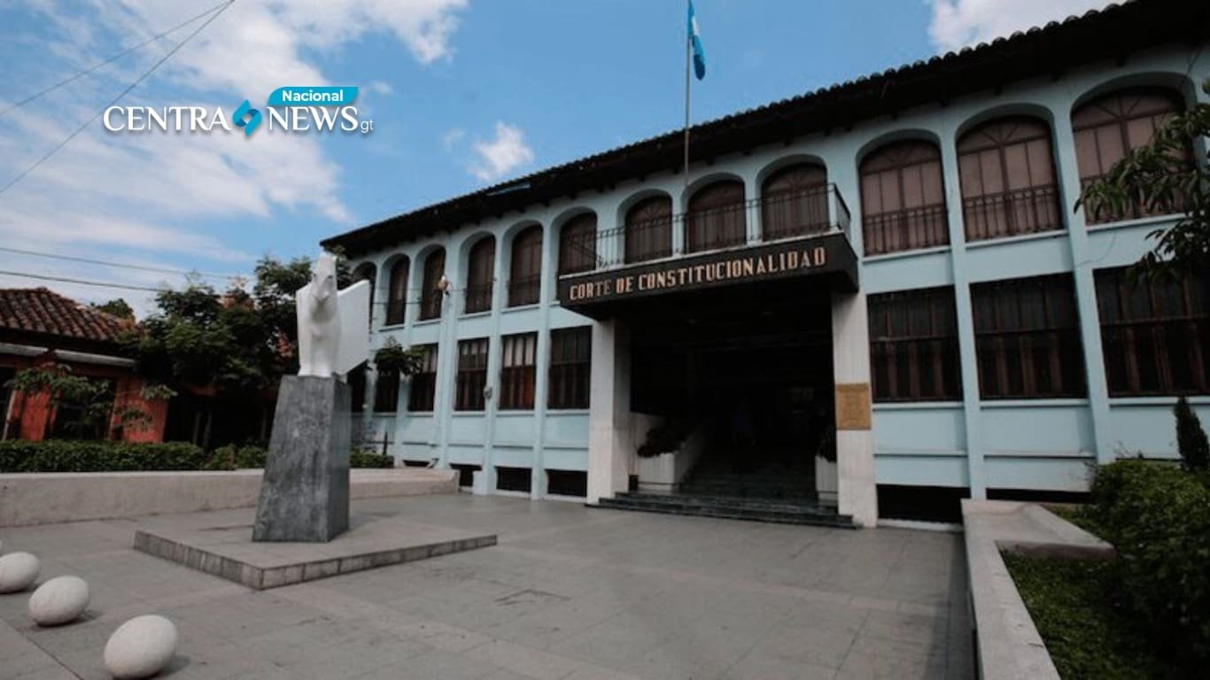 CC da un plazo de seis horas para desalojar a los manifestantes frente a la sede del MP