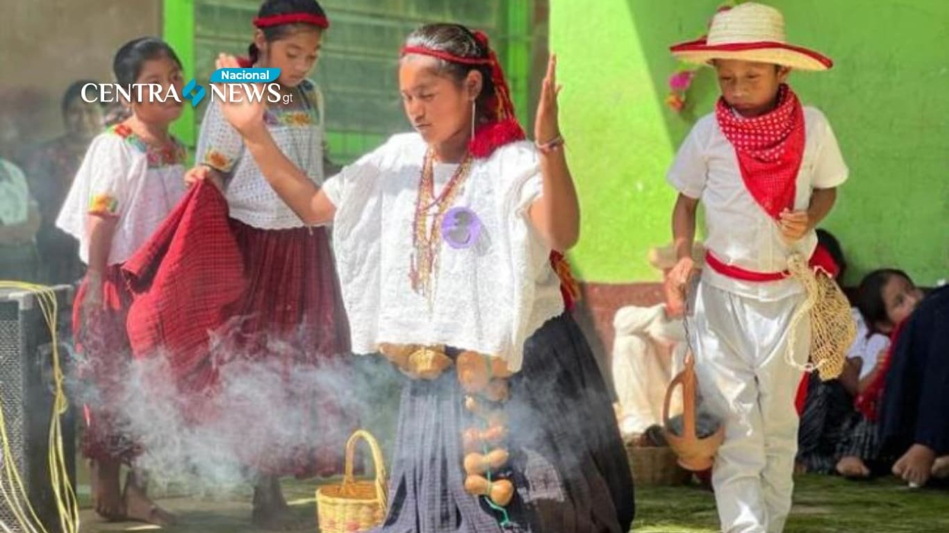 Fomentan buena nutrición en aldeas de Alta Verapaz con obra teatral