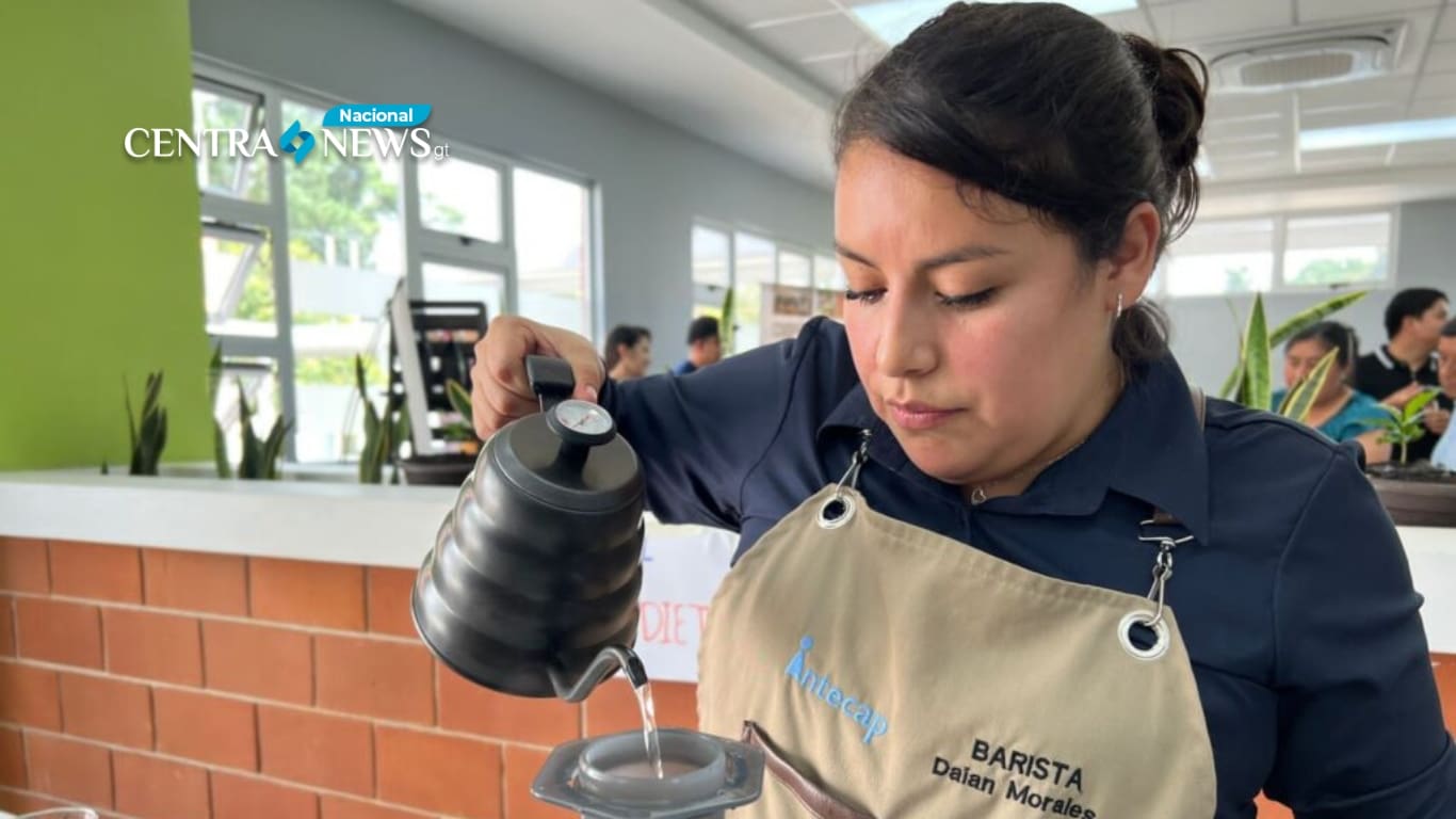 Estudiantes de Intecap se unen a la industria cafetalera de Huehuetenango como baristas