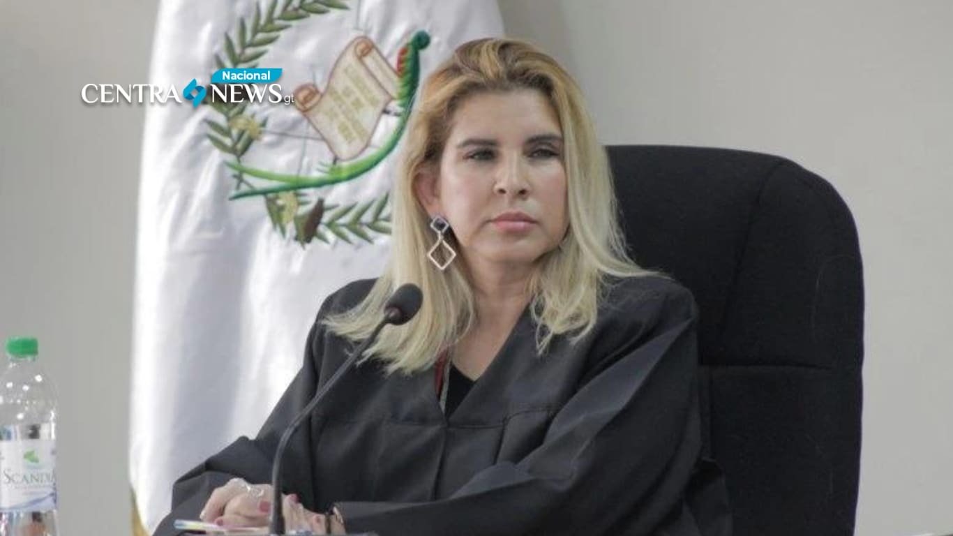 Eva Recinos de juez a Magistrada