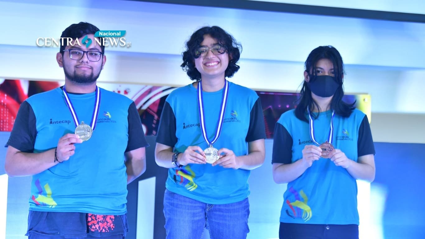 Joven destaca en Worldskills al ganar dos medallas