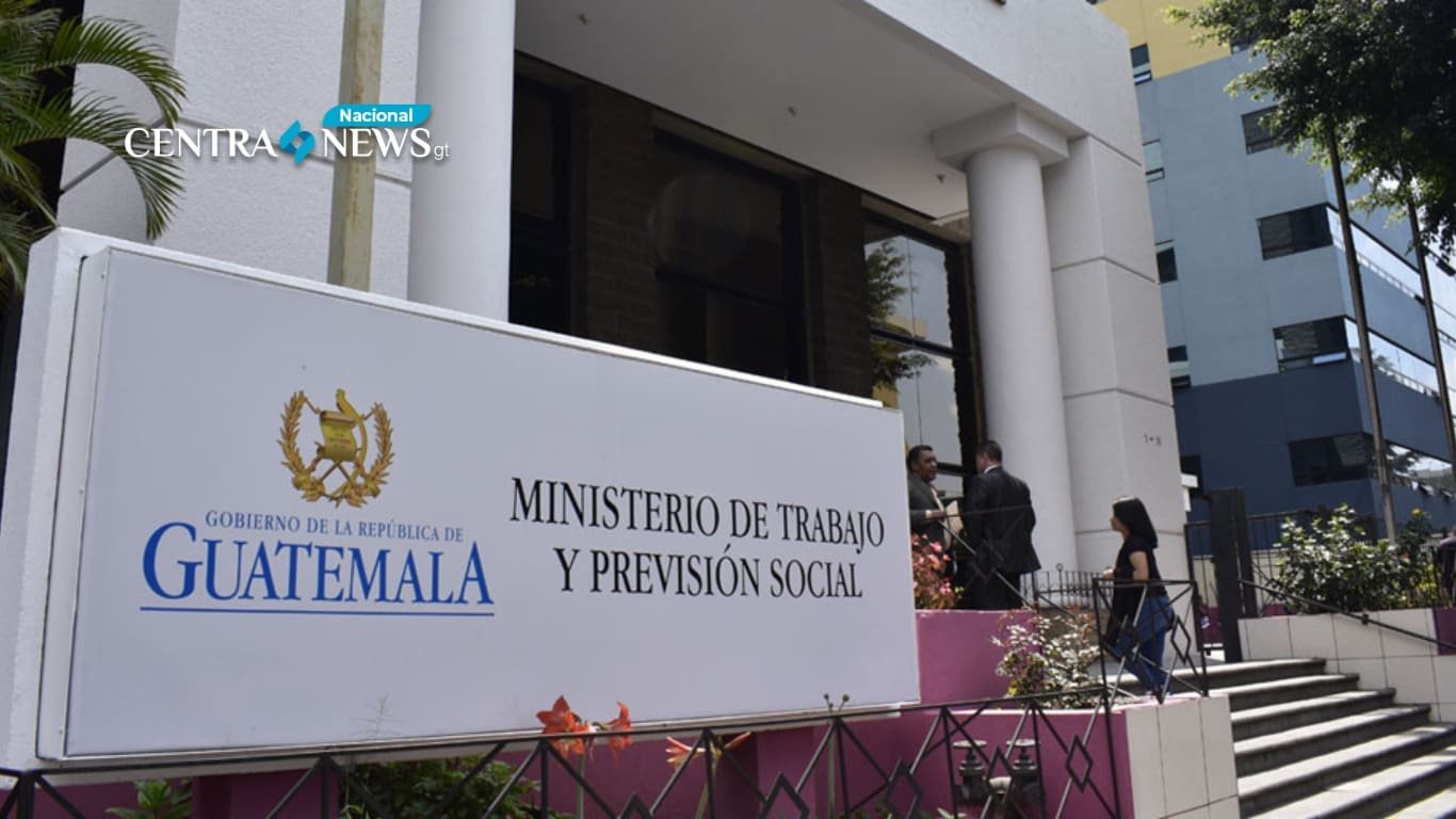 Ministerio de Trabajo prohíbe uso privado de vehículos oficiales fuera de horario laboral