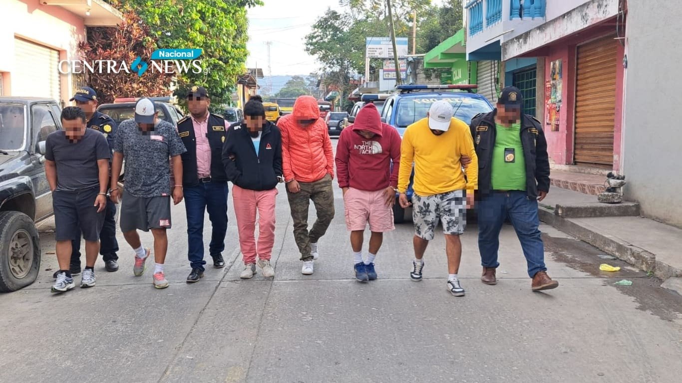 Detención de coyotes y atención a migrantes en Santa Rosa
