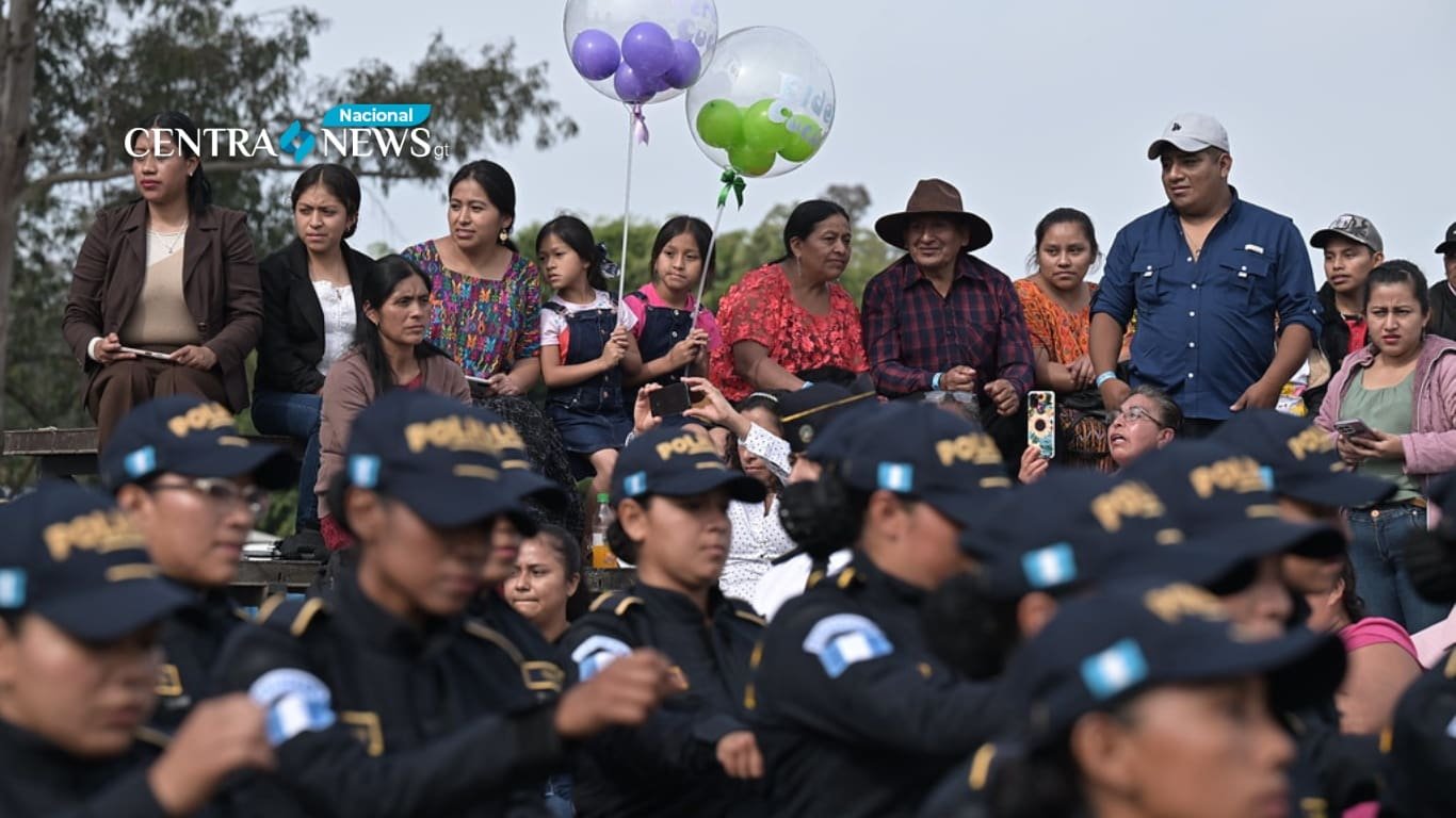 Se gradúan más de 2 mil agentes