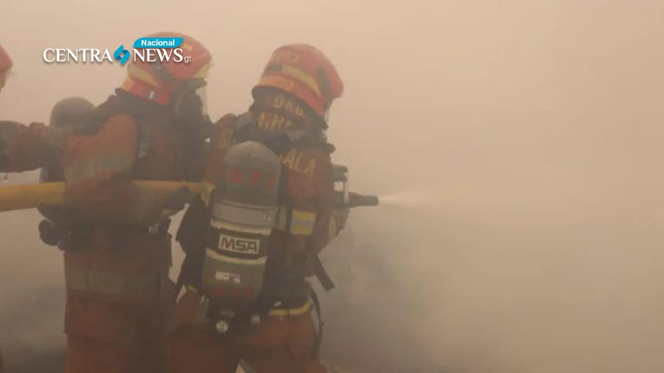 Avanza control del incendio en 75% y liquidado en un 55% en vertedero de Villa Nueva