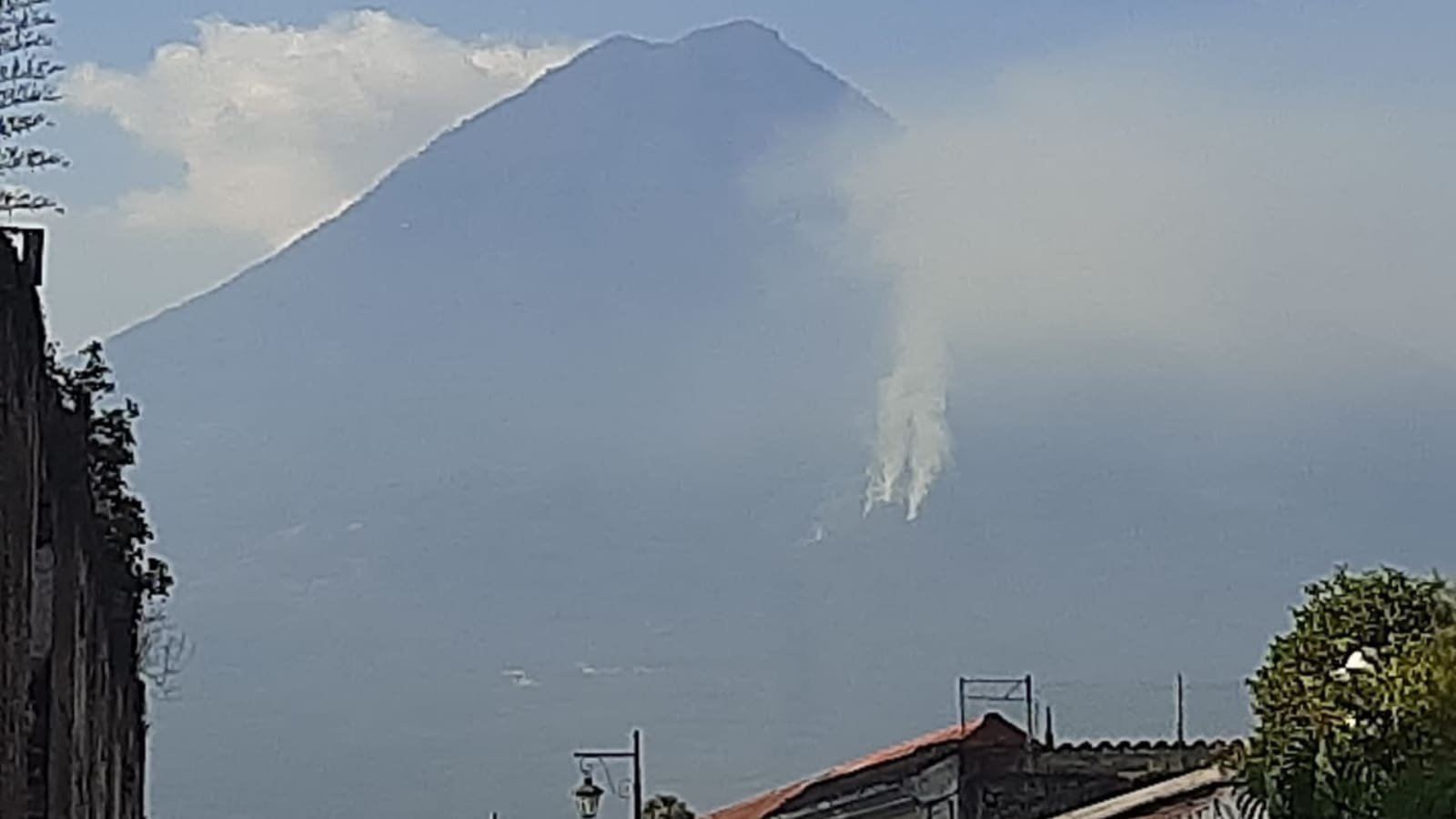 De nuevo: Se reporta incendio en las faldas del Volcán de Agua