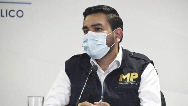 Tribunal absuelve al exfiscal Eduardo Pantaleón y ordena investigar a excolegas