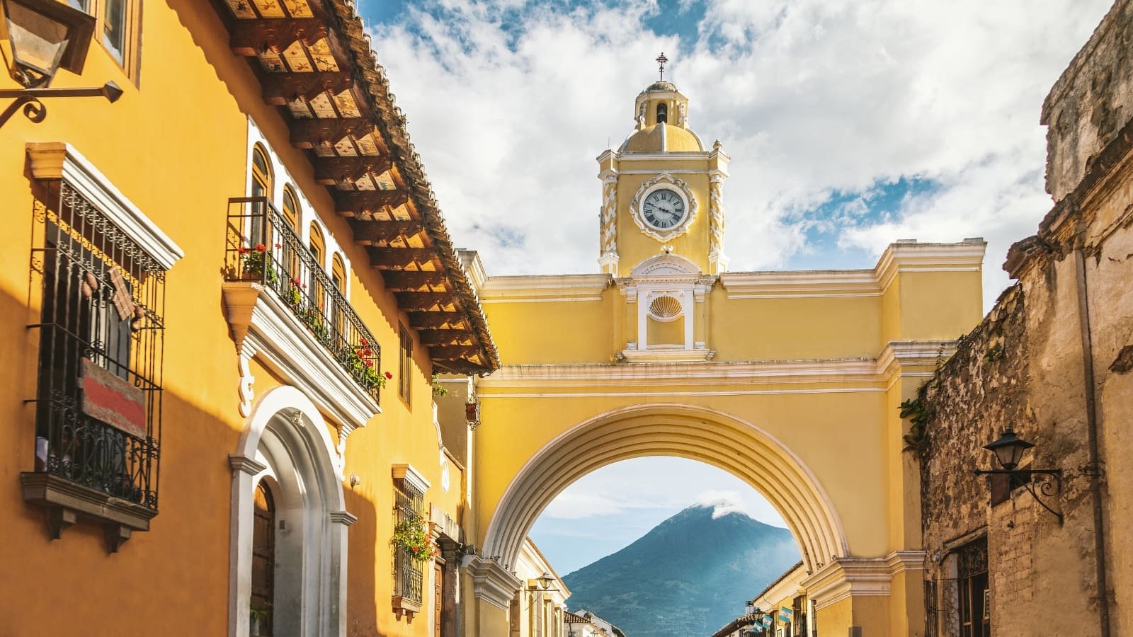 Artistas españoles participarán en intercambio cultural en Antigua Guatemala