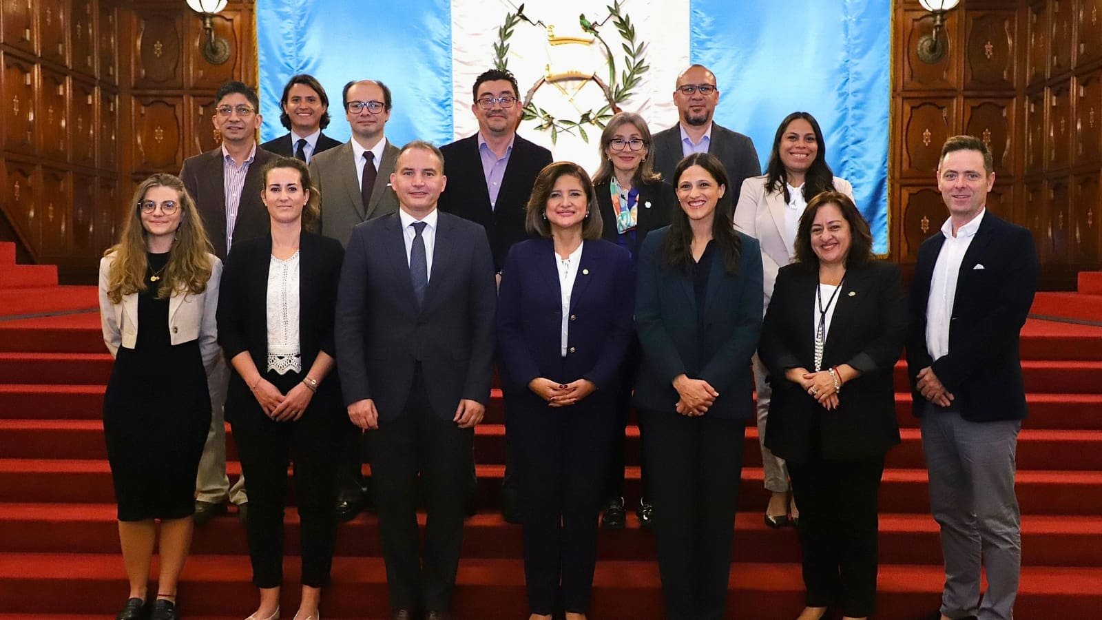 Herrera se reúne con Eléonore Caroit, diputada de la Asamblea Nacional de Francia