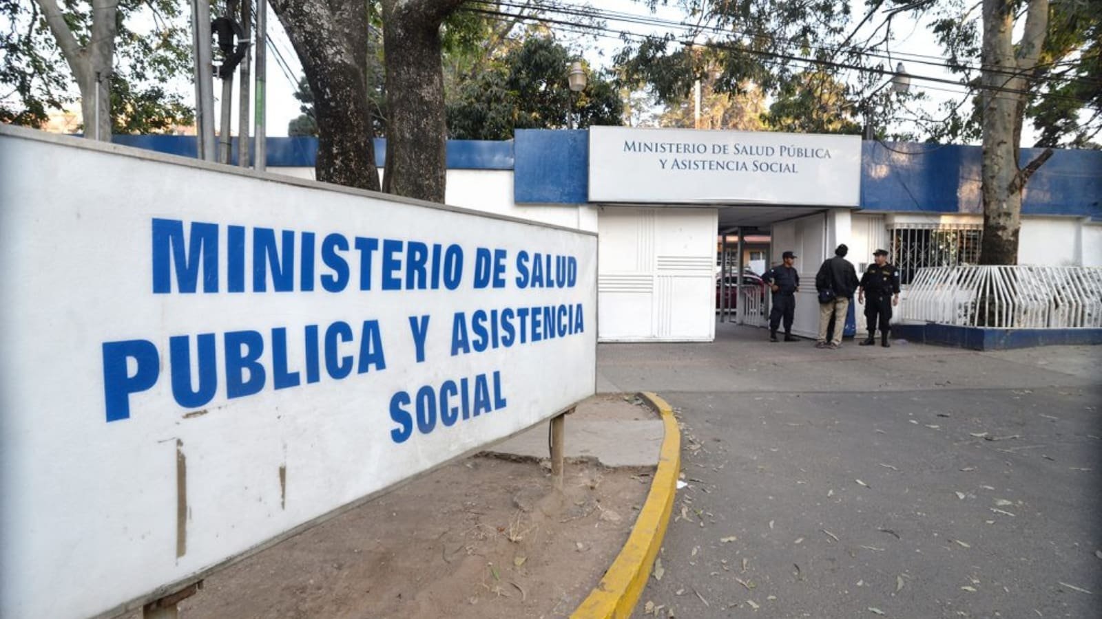 Más de 200 centros de salud en riesgo por inundaciones