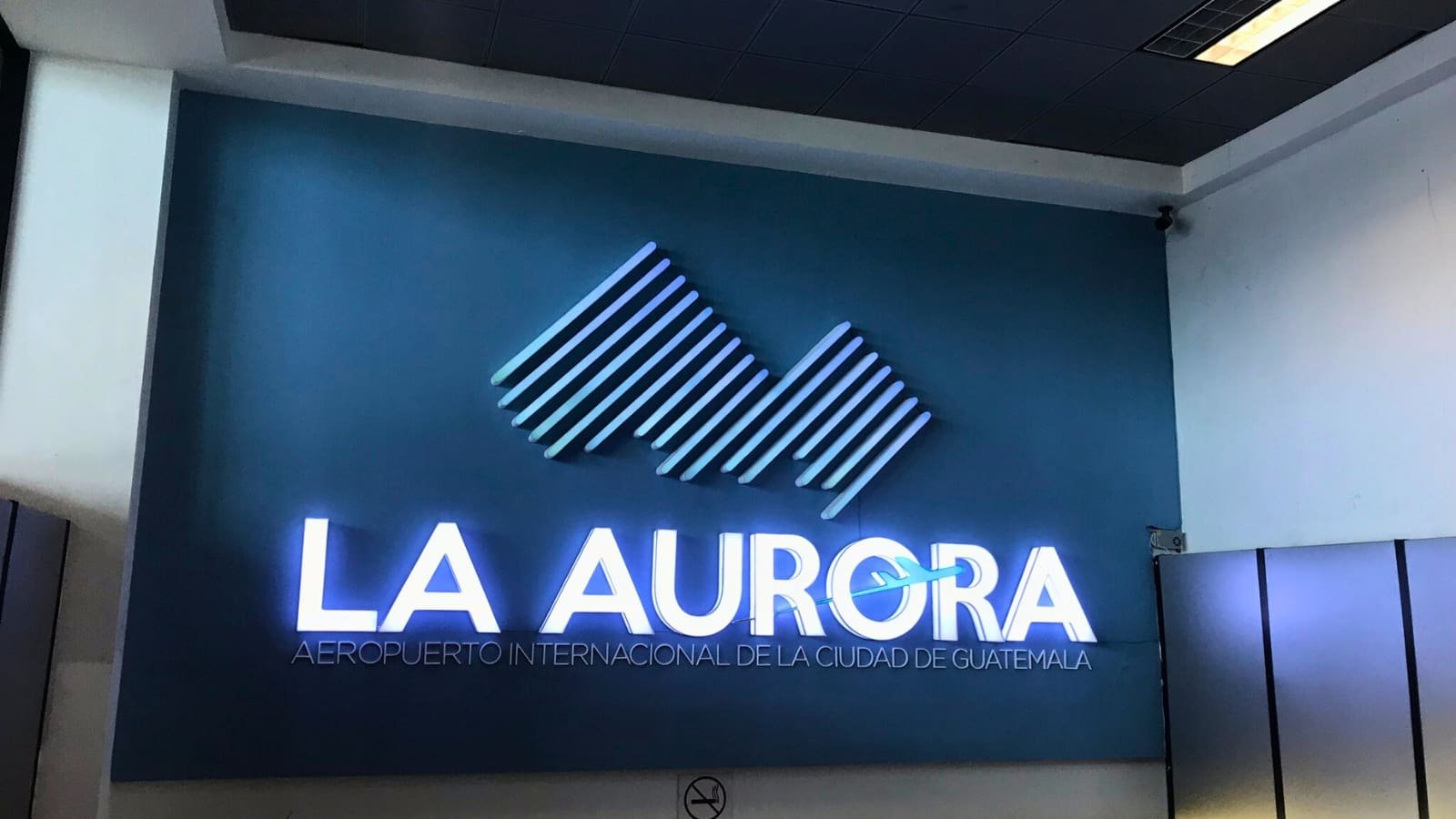 Presidente Arévalo anuncia licitación para mejorar el Aeropuerto La Aurora