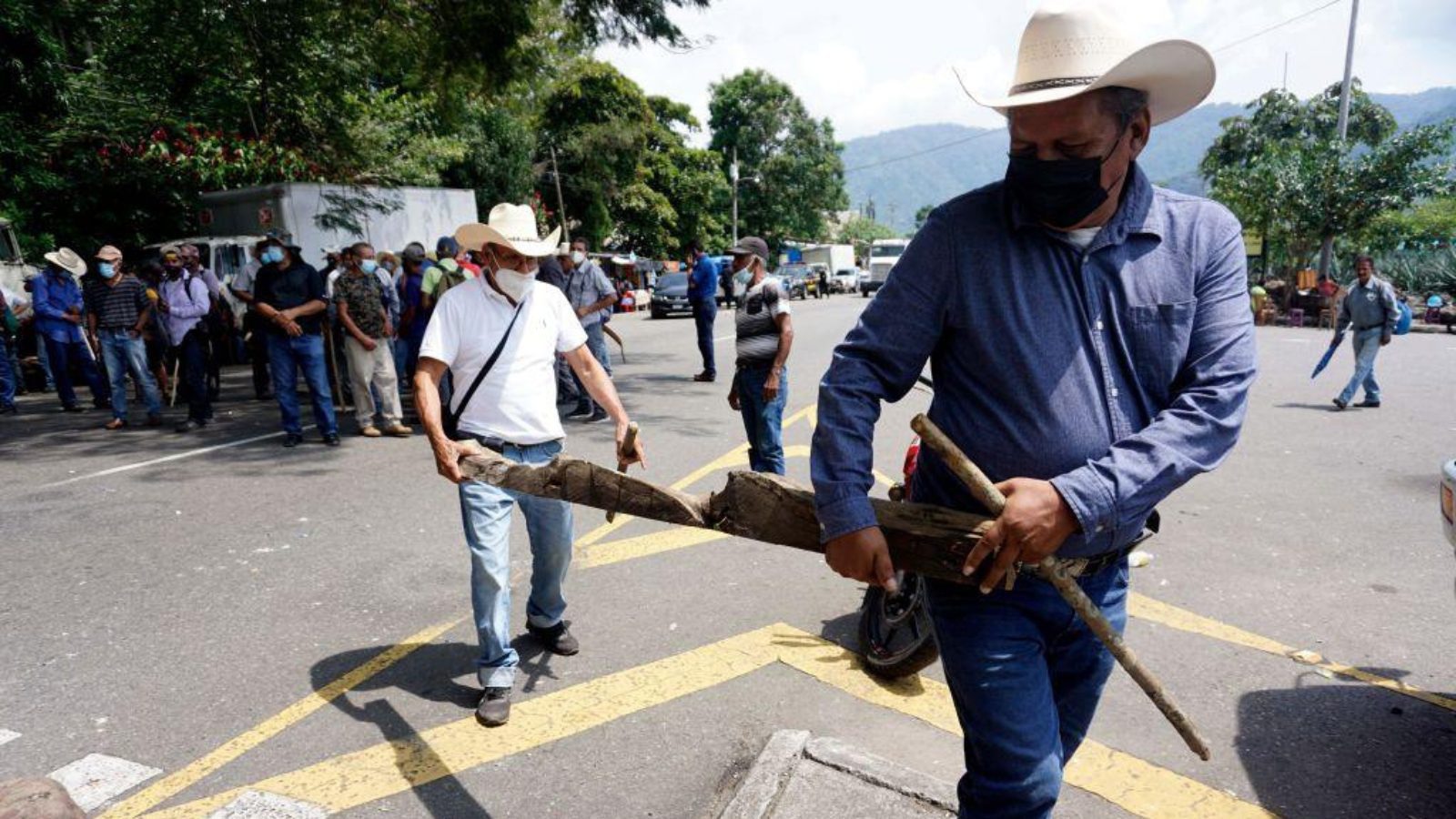 Veteranos militares anuncian bloqueos en demanda de pagos al Ejecutivo