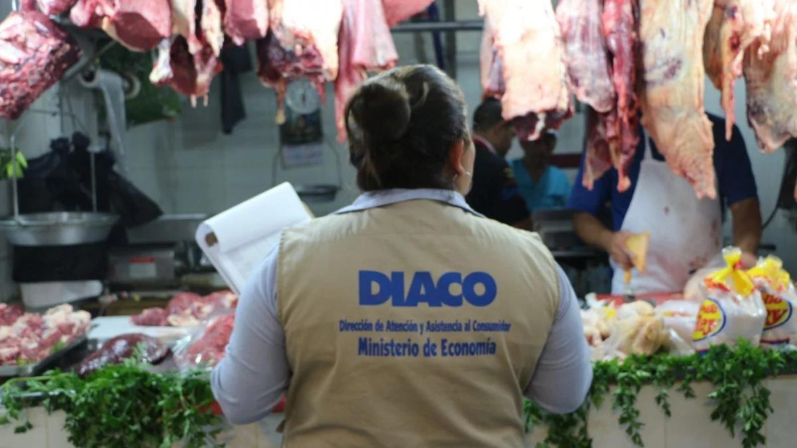 DIACO verifica precios de la canasta básica en mercados y supermercados