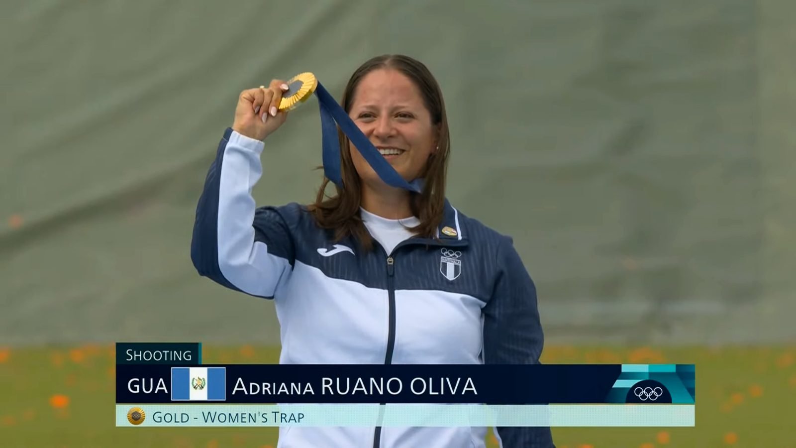 Histórico Adriana Ruano gana la primera medalla