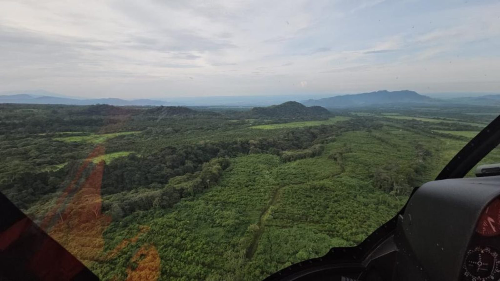 Intensifican búsqueda de avioneta desaparecida en el volcán de Agua