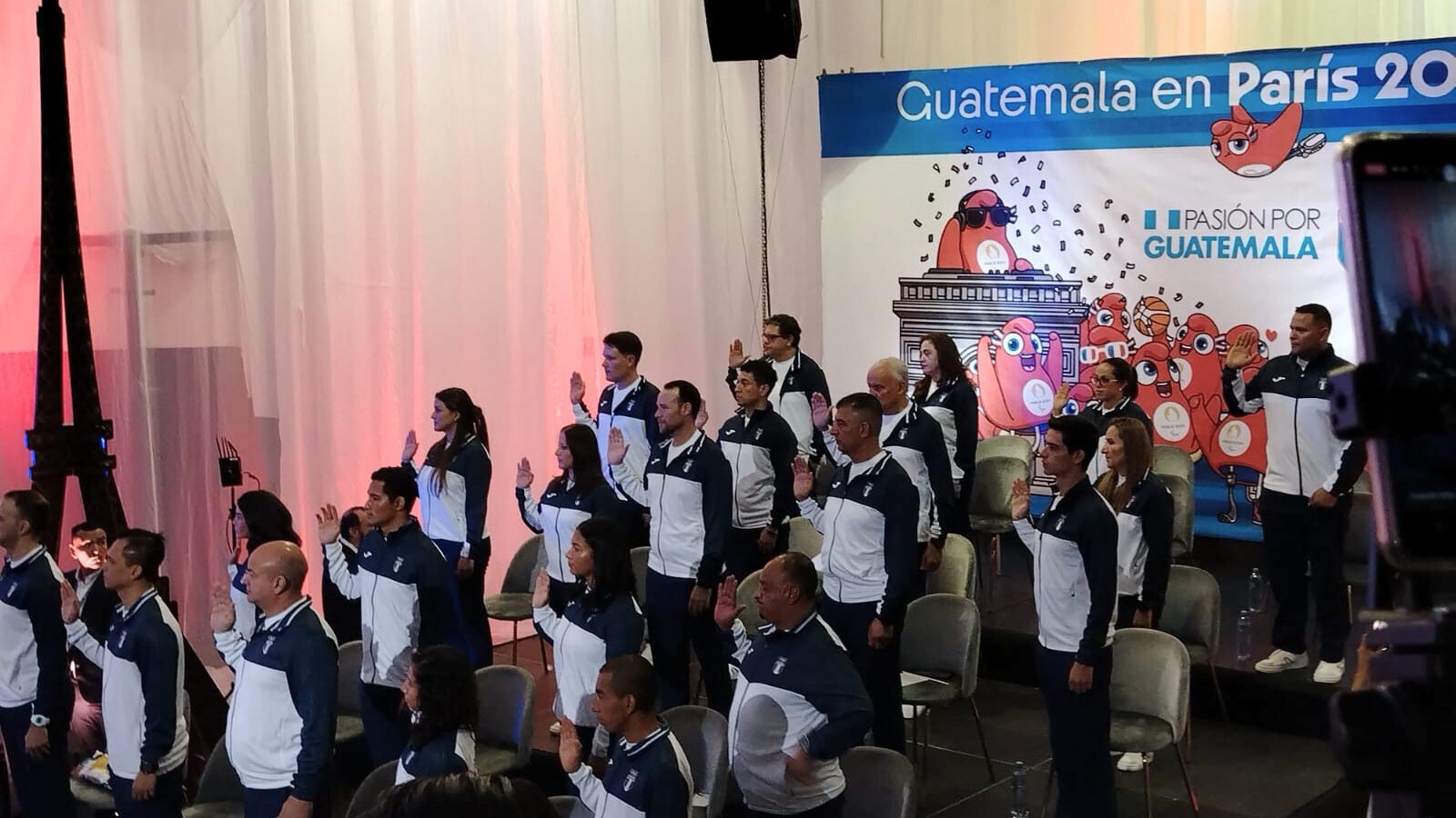 Juramentan a delegación nacional deportiva que representará a Guatemala en los Juegos Olímpicos de París 2024