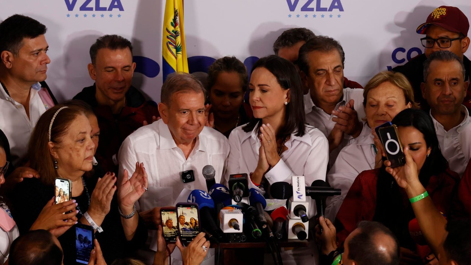 Oposición rechaza resultados electorales y declara victoria de Edmundo González en Venezuela