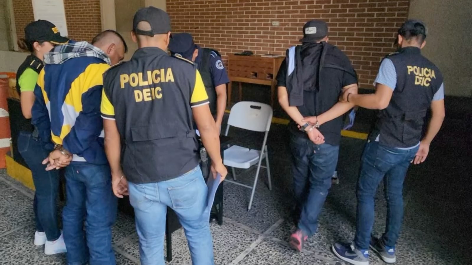 Capturan a guardias del Sistema Penitenciario acusados de trata de personas