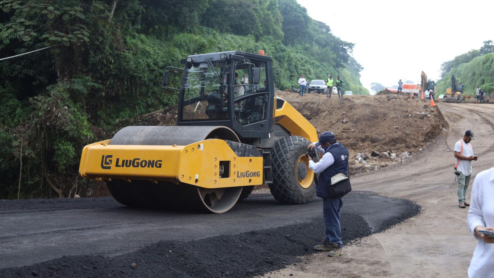 Reabren tránsito para vehículos livianos en la Autopista Palín-Escuintla