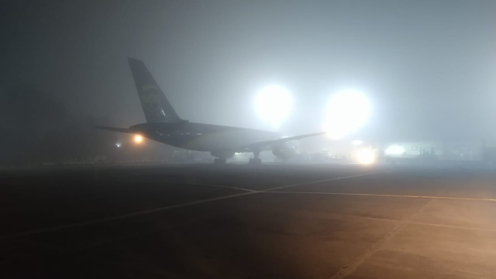 Aeropuerto La Aurora emite alerta verde por neblina densa