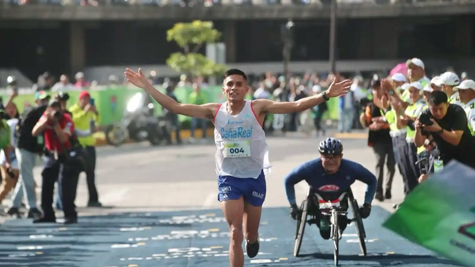 Pacay y Aroche triunfan en la 21K Ciudad de Guatemala