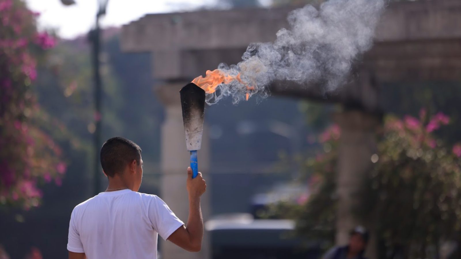 Recomendaciones de seguridad para participar en las caravanas de antorchas durante las fiestas patrias