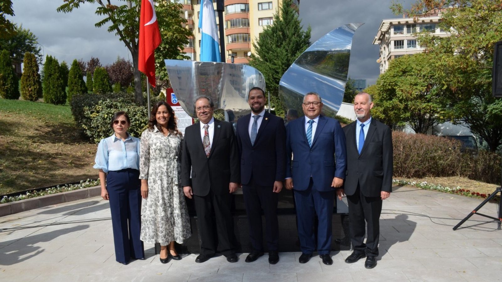 Ángel de la Paz develado en Ankara