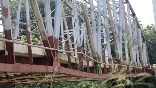 Empresarios y transportistas alertan por desabastecimiento tras cierre del puente Nahualate