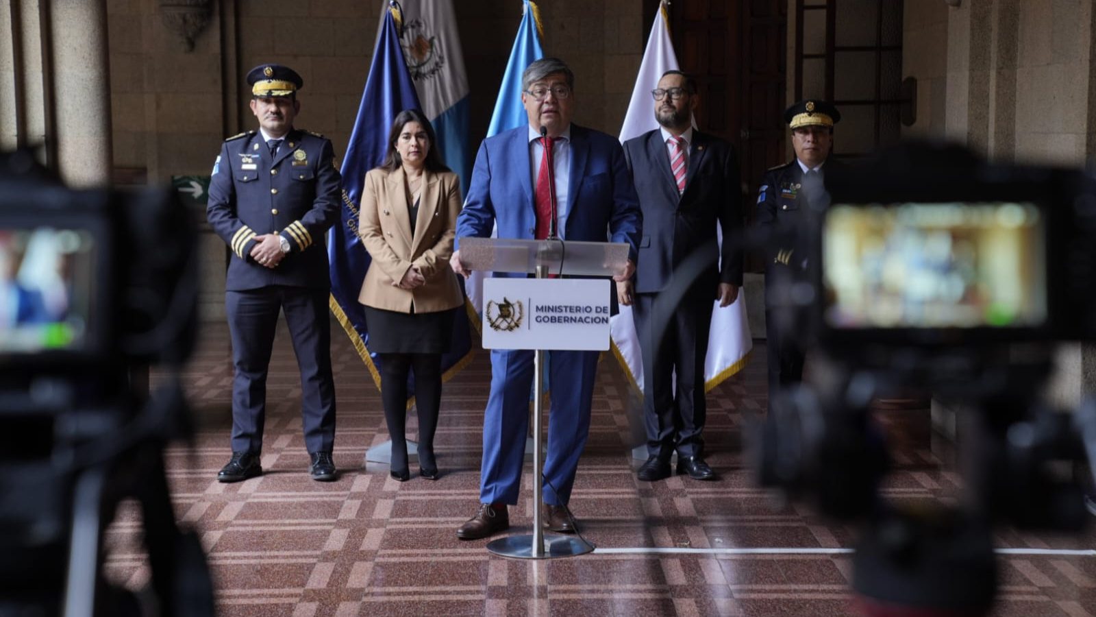 Ministro de Gobernación, Francisco Jiménez, contradice sus propias afirmaciones y admite crisis de violencia en Guatemala