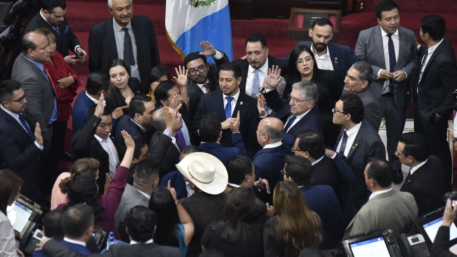 Congreso aprueba uso de fondos no ejecutados para proyectos municipales en 2025