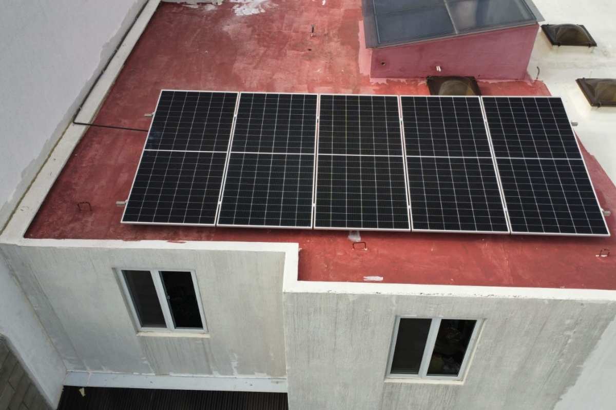 Econova impulsa la energía solar en Guatemala con kits personalizados