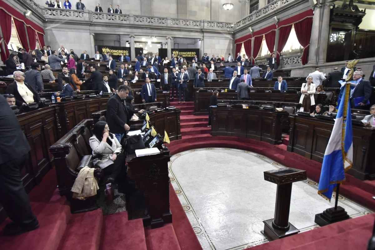 Quiénes son los 87 diputados que votaron por el aumento de salario y quiénes se opusieron