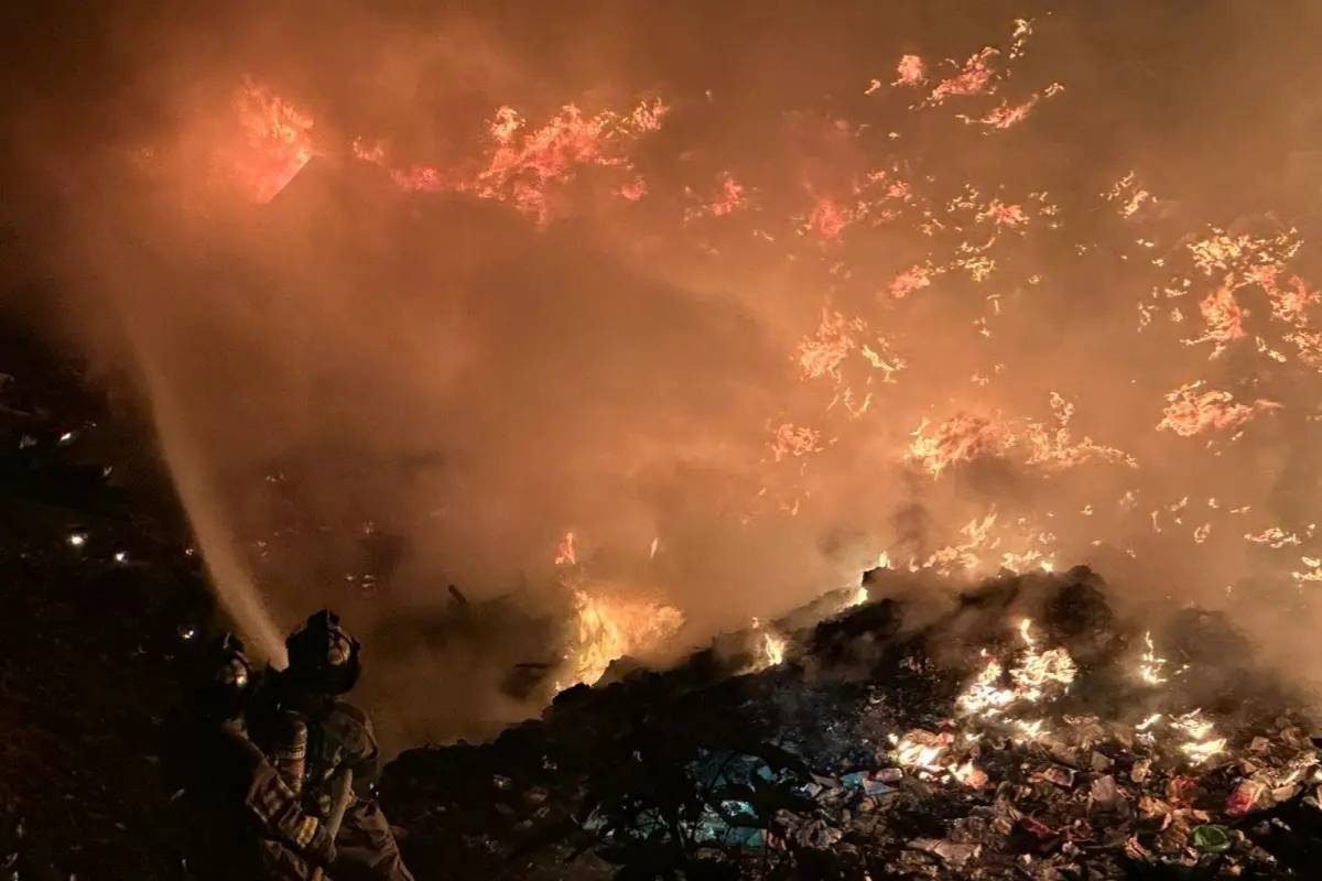 Incendio destruye vivienda y bodega en Villa Nueva pérdidas superan Q500 mil