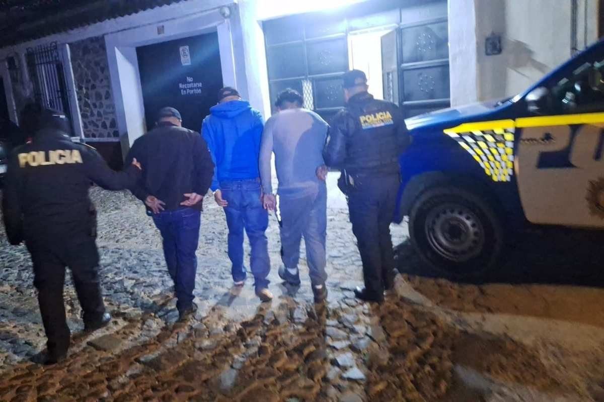 Desarticulan banda dedicada al robo de furgones en Sumpango