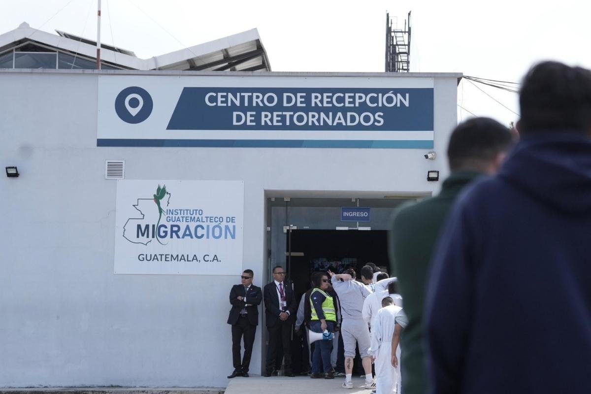 Guatemala anuncia refuezo de atención para deportados con plan Retorno al Hogar