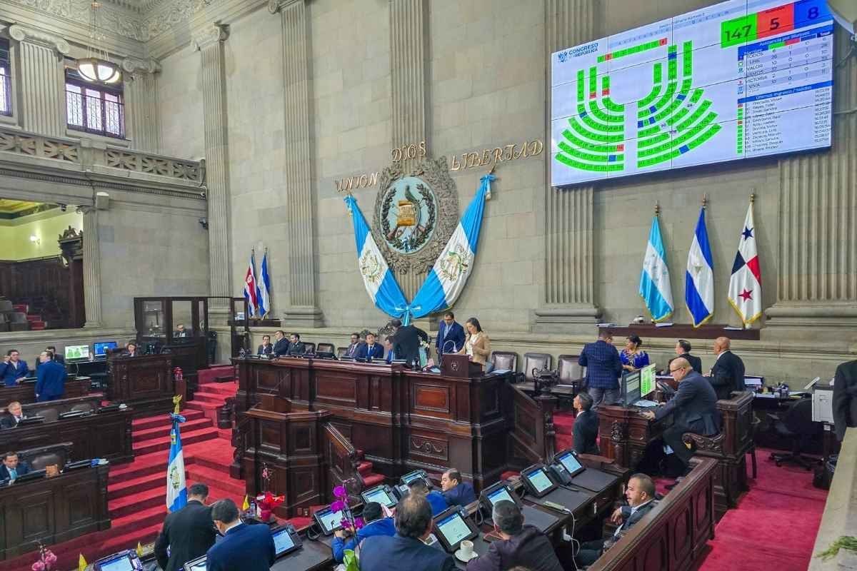 Congreso aprueba ampliación presupuestaria y apoyo a familias de víctimas del accidente en Calzada La Paz