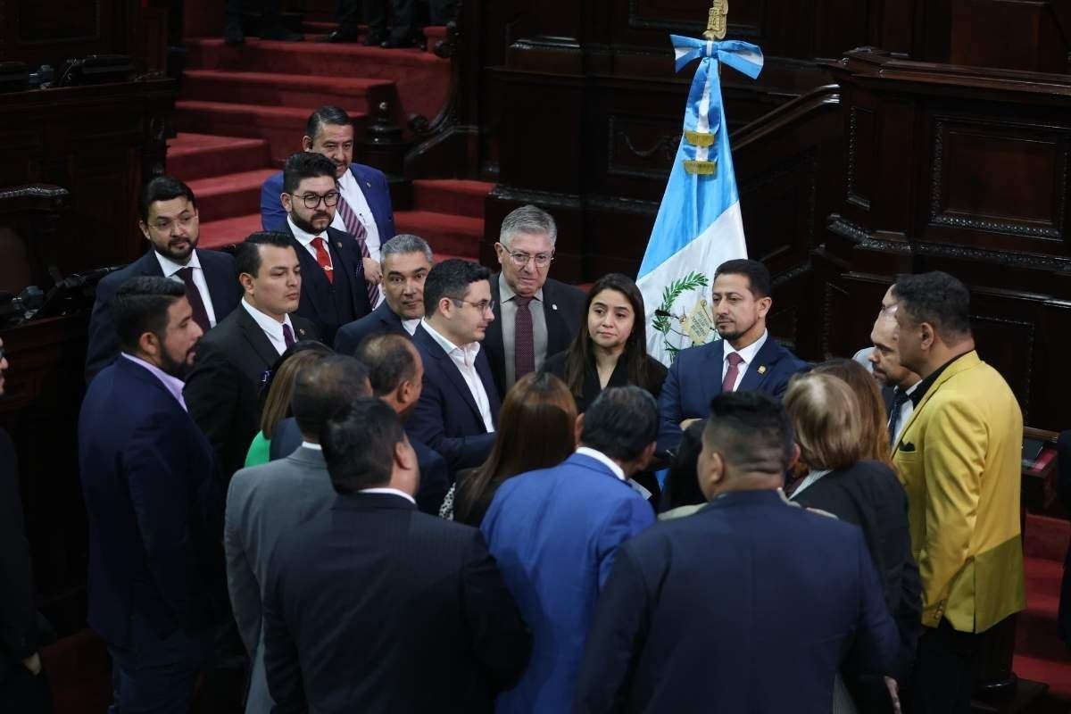 Diputados aprueban según acta un alza salarial más de un 60% ¿Cuánto costará al país
