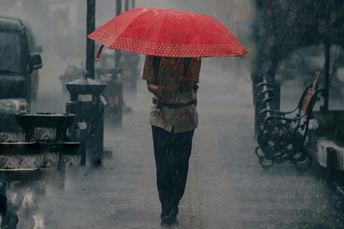 Lluvias dispersas y ambiente frío marcarán el inicio de semana en Guatemala