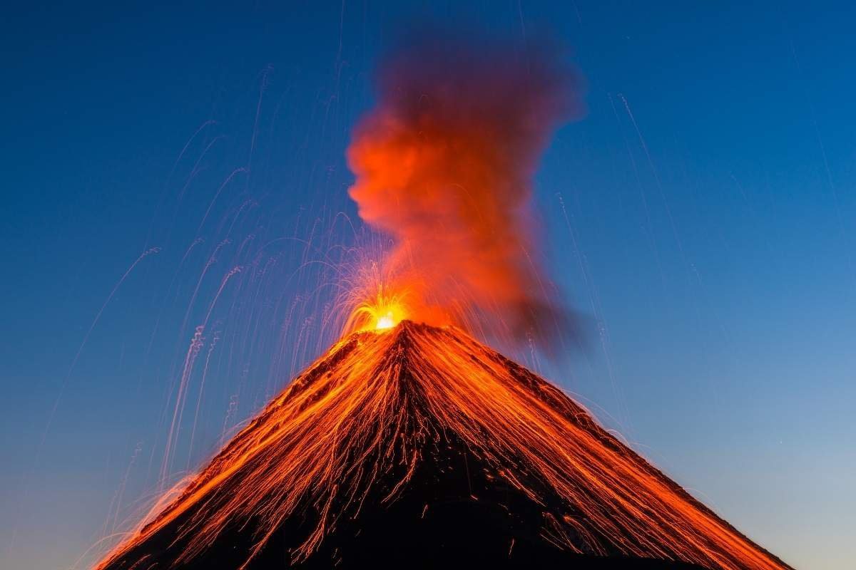 Explosiones en el Volcán de Fuego tras 49 días de inactividad