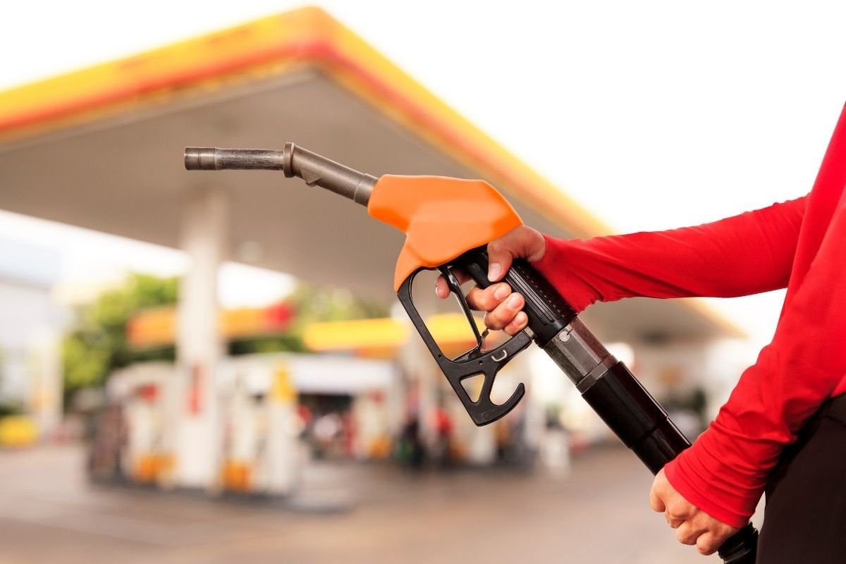 Leve aumento en precios de combustibles este viernes 21 de marzo