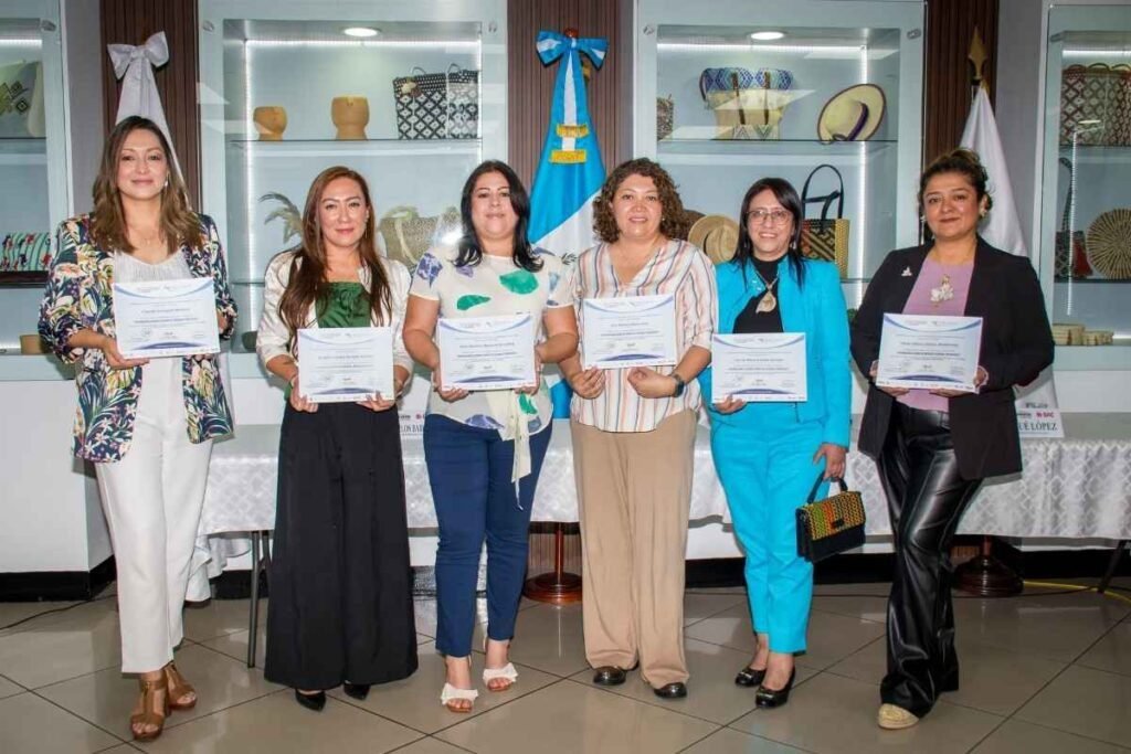 Mujeres guatemaltecas llevan su talento al mundo Seis empresarias representarán al país en EXPOCOMER 2025 (1)