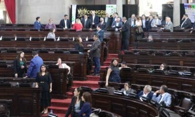 Presentan amparos contra incremento de salario en el Congreso