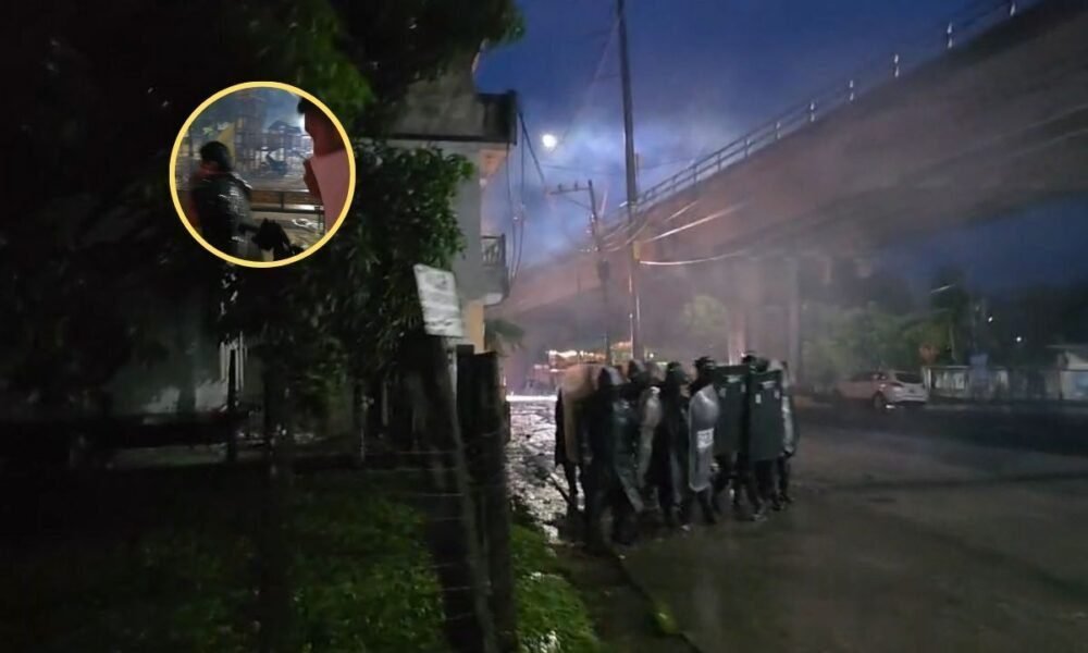 Antimotines accionan para dispersar manifestaciones en Izabal